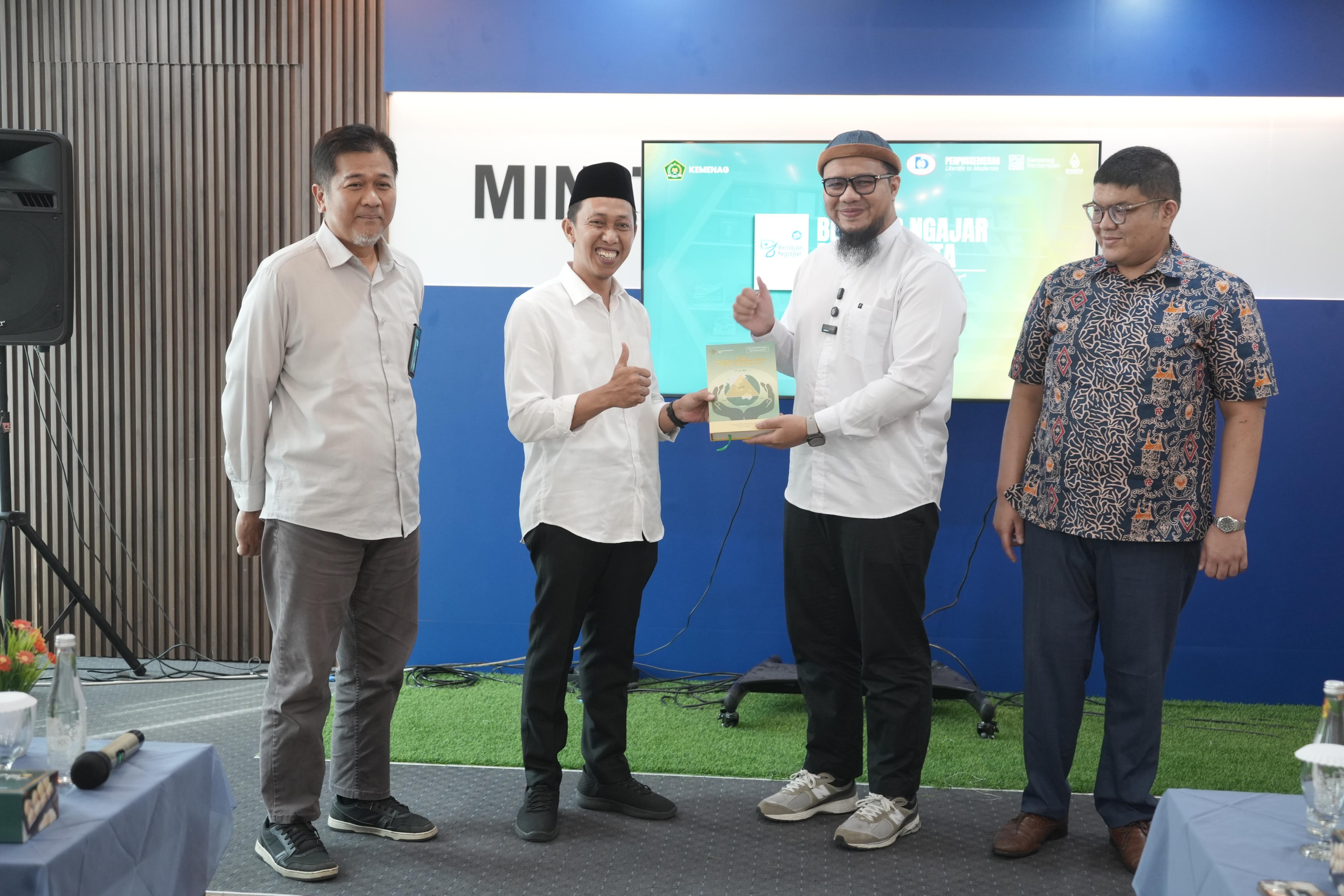 Bedah Buku Belajar Ngajar dengan Cinta yang digelar di Perpustakaan Kementerian Agama RI, Jakarta, Selasa (19/5/2026).