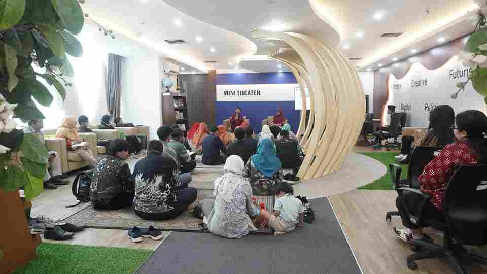 Seru! Puluhan Peserta Antusias Ikuti Silent Reading di Perpustakaan Kemenag